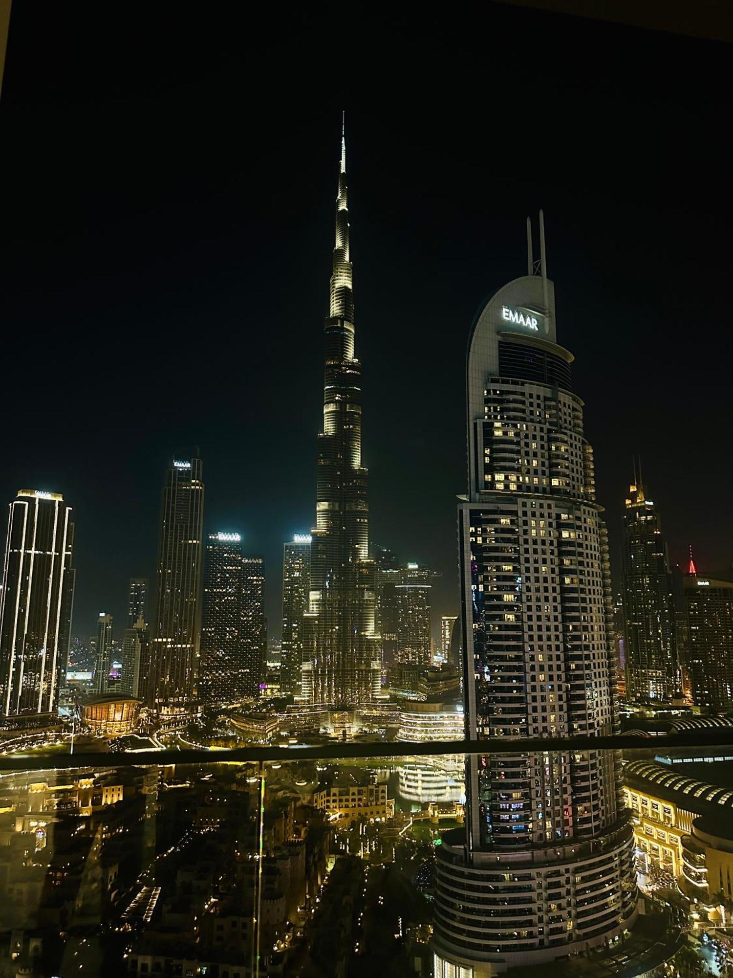 Incredible Burj Khalifa Views, Next To Mall * Dubai